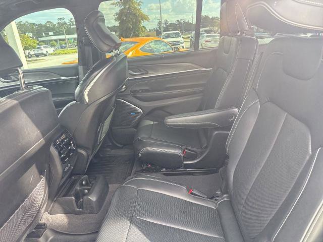 Used 2022 Jeep Grand Cherokee L Overland w/ Luxury Tech Group IV RWD image 27