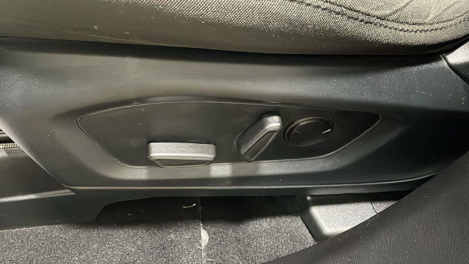 Certified 2021 Ford Explorer XLT w/ Class III Trailer Tow Package image 15