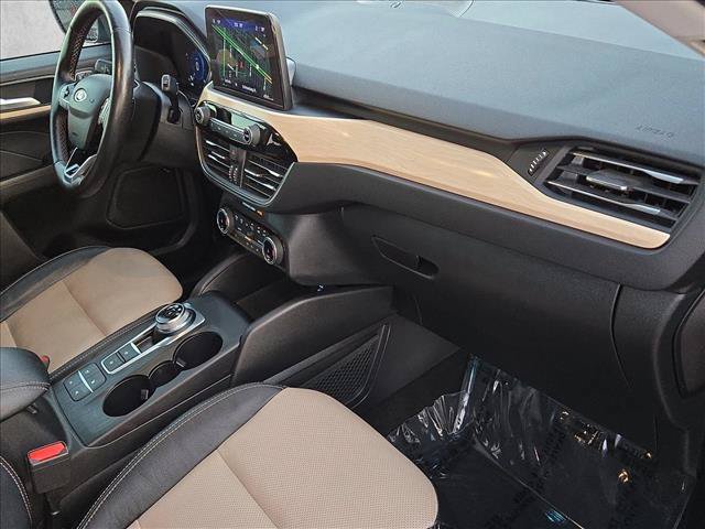 Certified 2022 Ford Escape Titanium w/ Titanium Premium Package FWD image 22