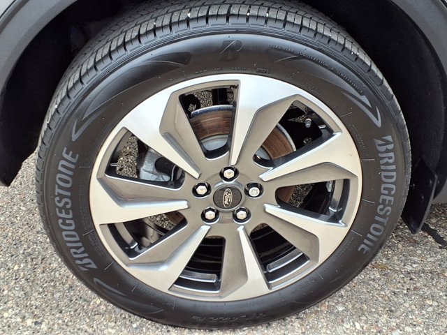 Certified 2024 Ford Escape Platinum AWD/4WD image 30