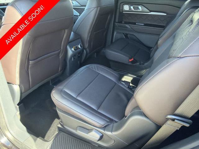 Certified 2025 Ford Explorer Platinum w/ Ultimate Package AWD/4WD image 18
