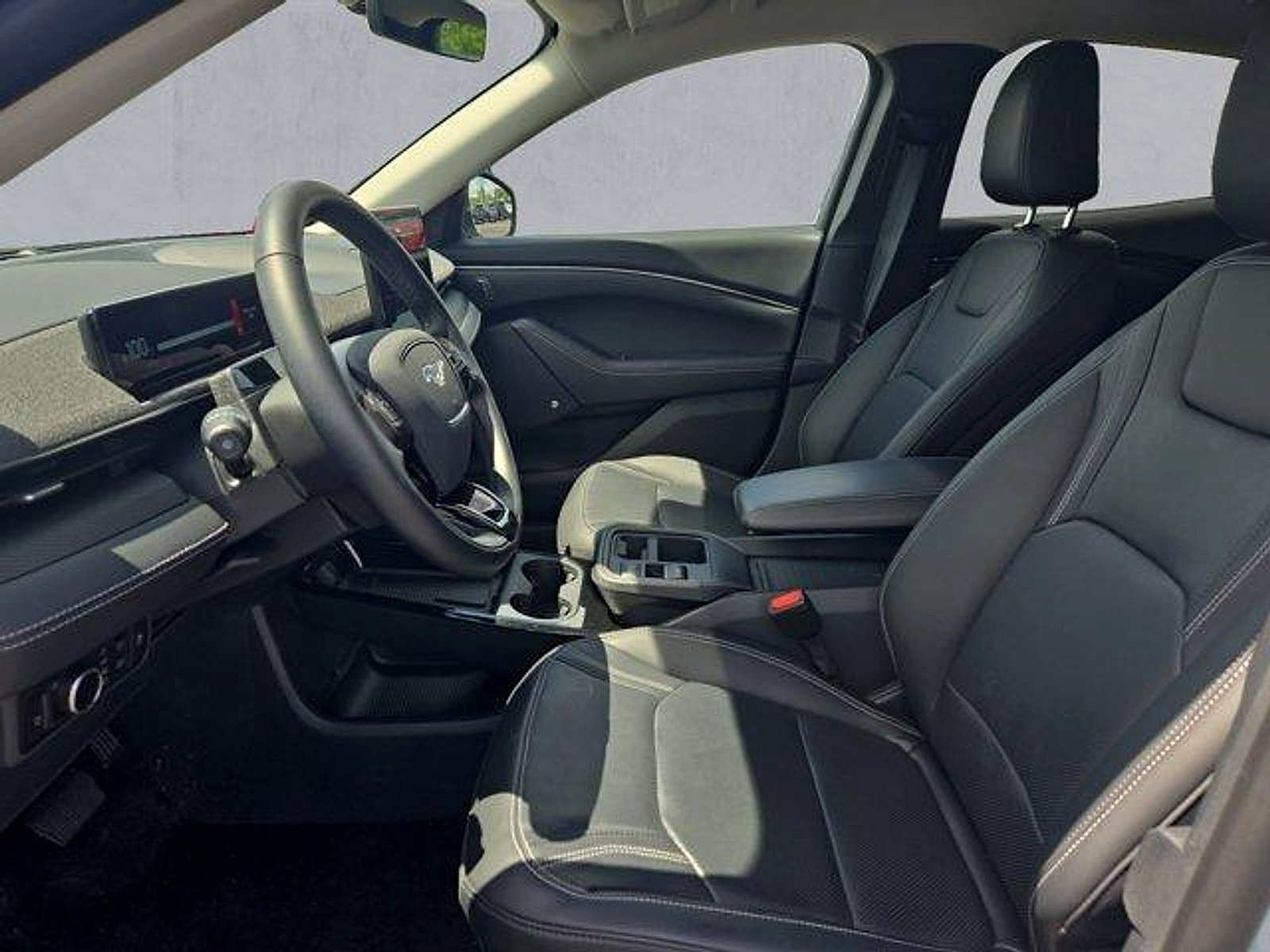 Certified 2025 Ford Mustang Mach-E Premium AWD/4WD image 11