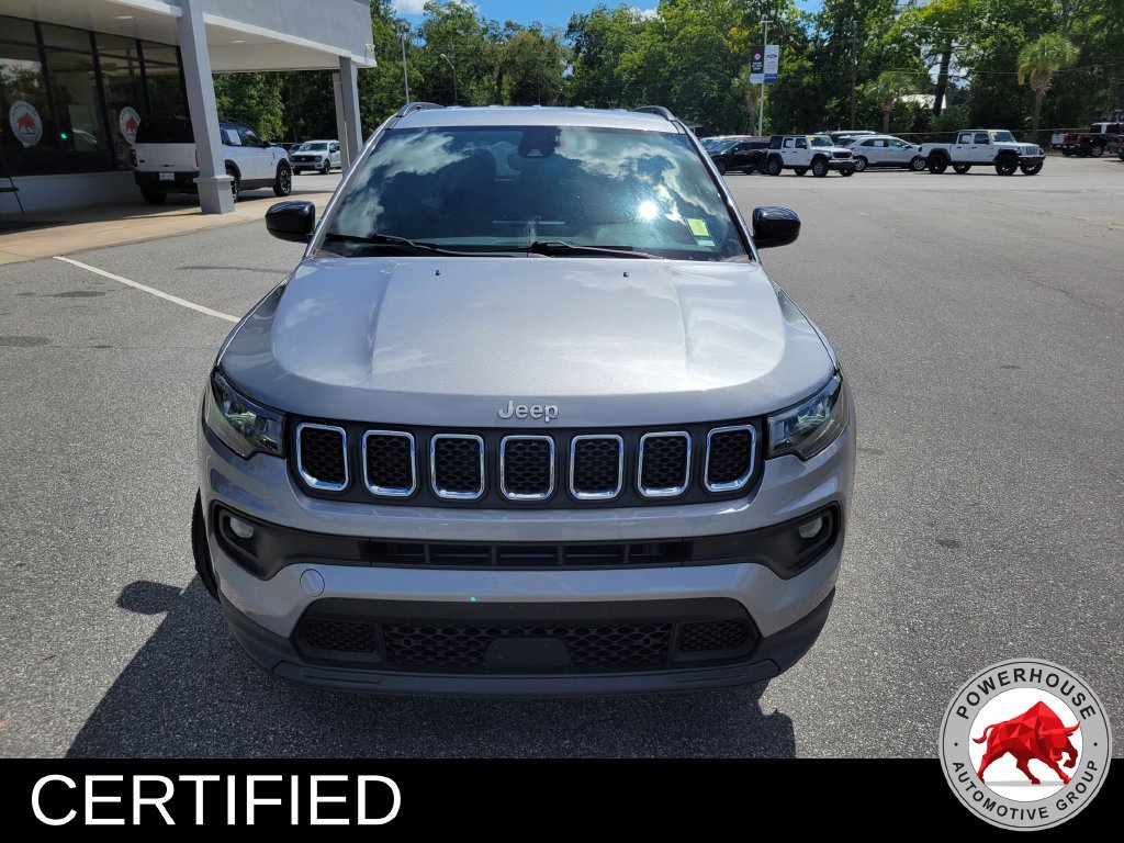 Used 2024 Jeep Compass Latitude AWD/4WD image 10