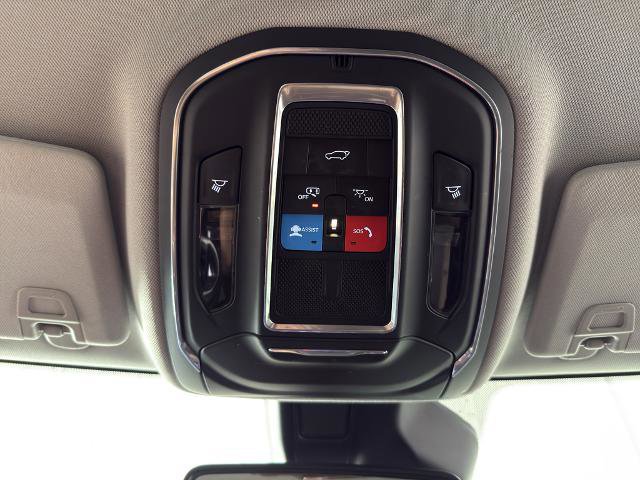 Used 2021 Jeep Grand Cherokee L Laredo w/ Luxury Tech Group I image 26