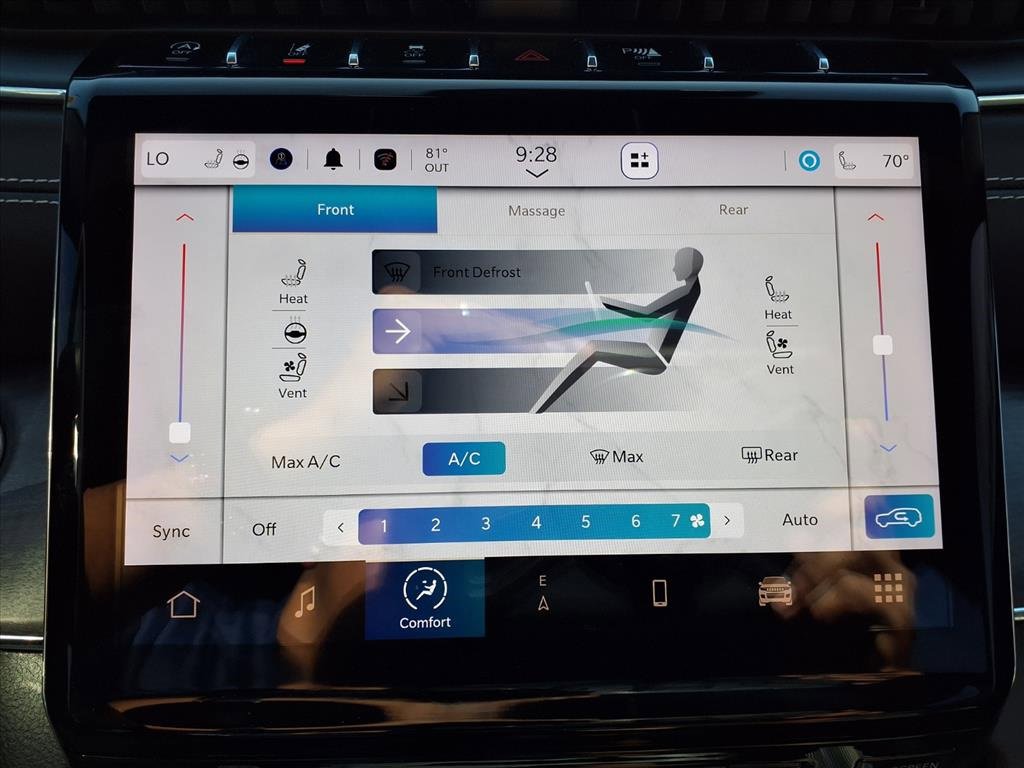 Used 2023 Jeep Grand Cherokee Overland w/ Luxury Tech Group IV image 6