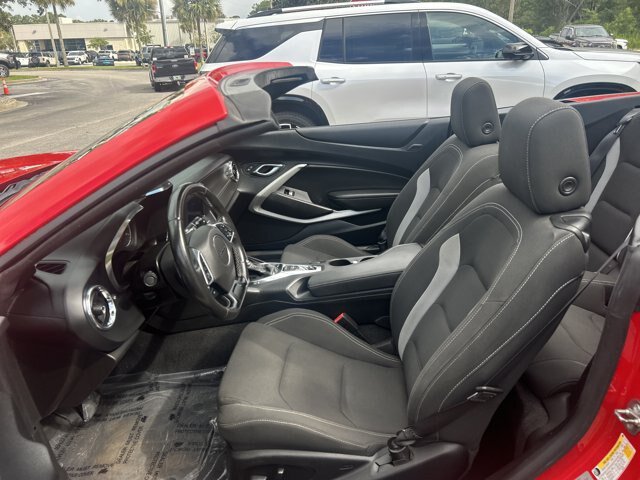 Used 2020 Chevrolet Camaro LT RWD image 10