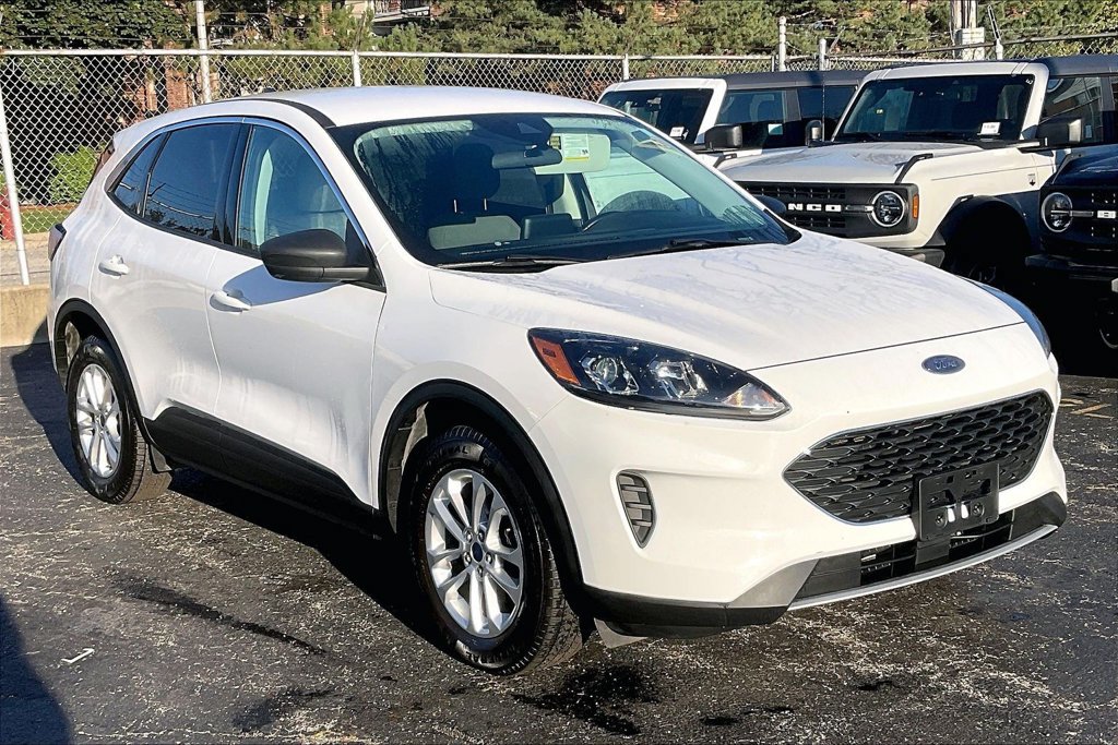 Certified 2022 Ford Escape SE w/ Cold Weather Package AWD/4WD image 34