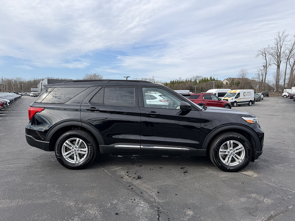 Certified 2023 Ford Explorer XLT AWD/4WD image 9