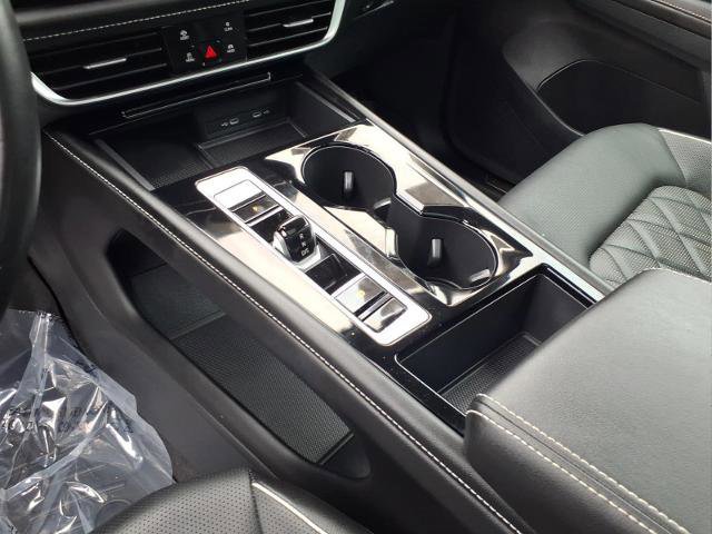 Used 2024 Volkswagen Atlas SEL Premium R-Line image 26