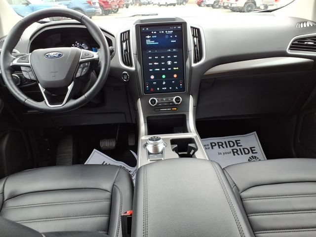 Certified 2024 Ford Edge SEL w/ Convenience Package AWD/4WD image 11