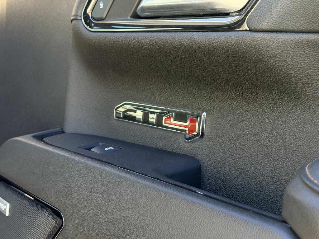 Used 2022 GMC Sierra 1500 AT4 w/ AT4 Premium Package AWD/4WD image 12
