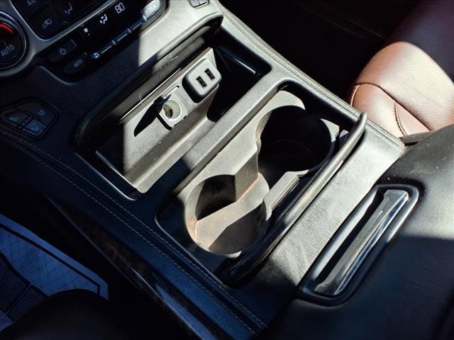 Used 2019 Chevrolet Suburban Premier w/ Premier Plus Edition image 16