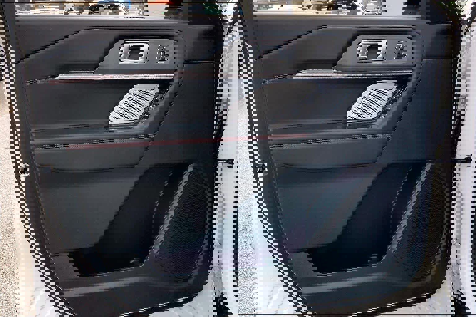 Certified 2025 Ford Explorer ST w/ Sun And Sound Package image 21