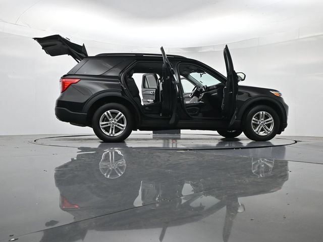 Certified 2023 Ford Explorer XLT w/ Equipment Group 202A AWD/4WD image 55