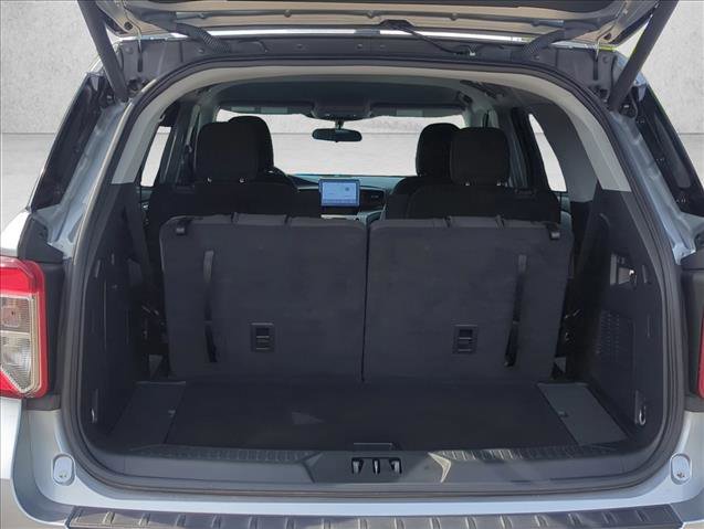Certified 2023 Ford Explorer XLT RWD image 6