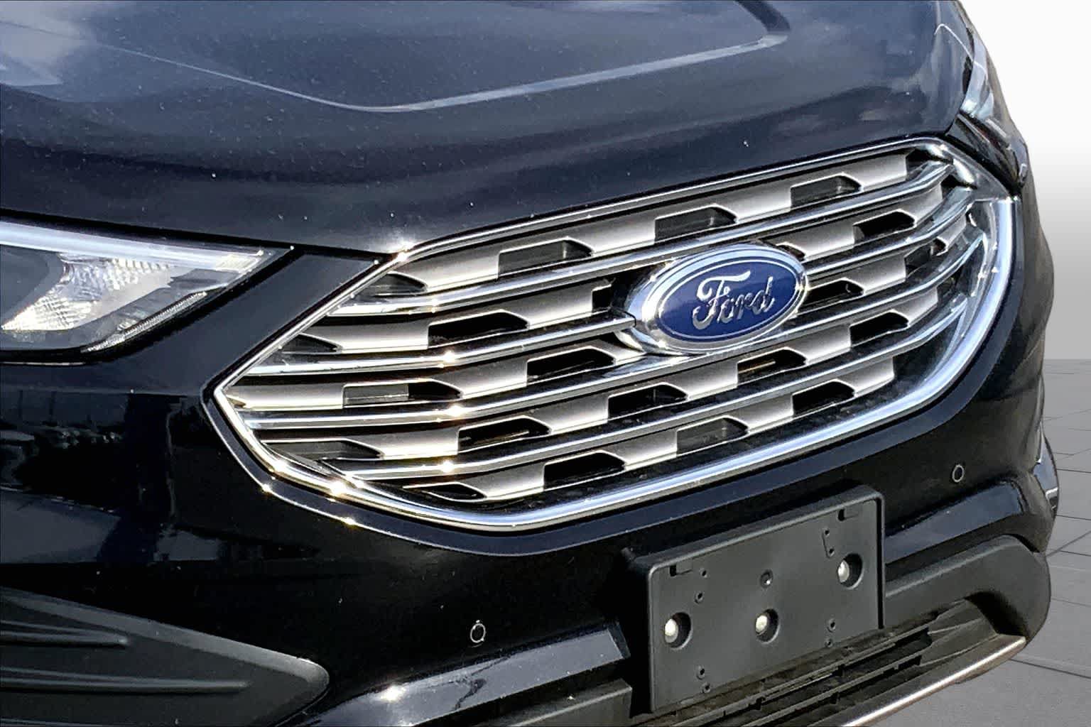Certified 2022 Ford Edge Titanium AWD/4WD image 26