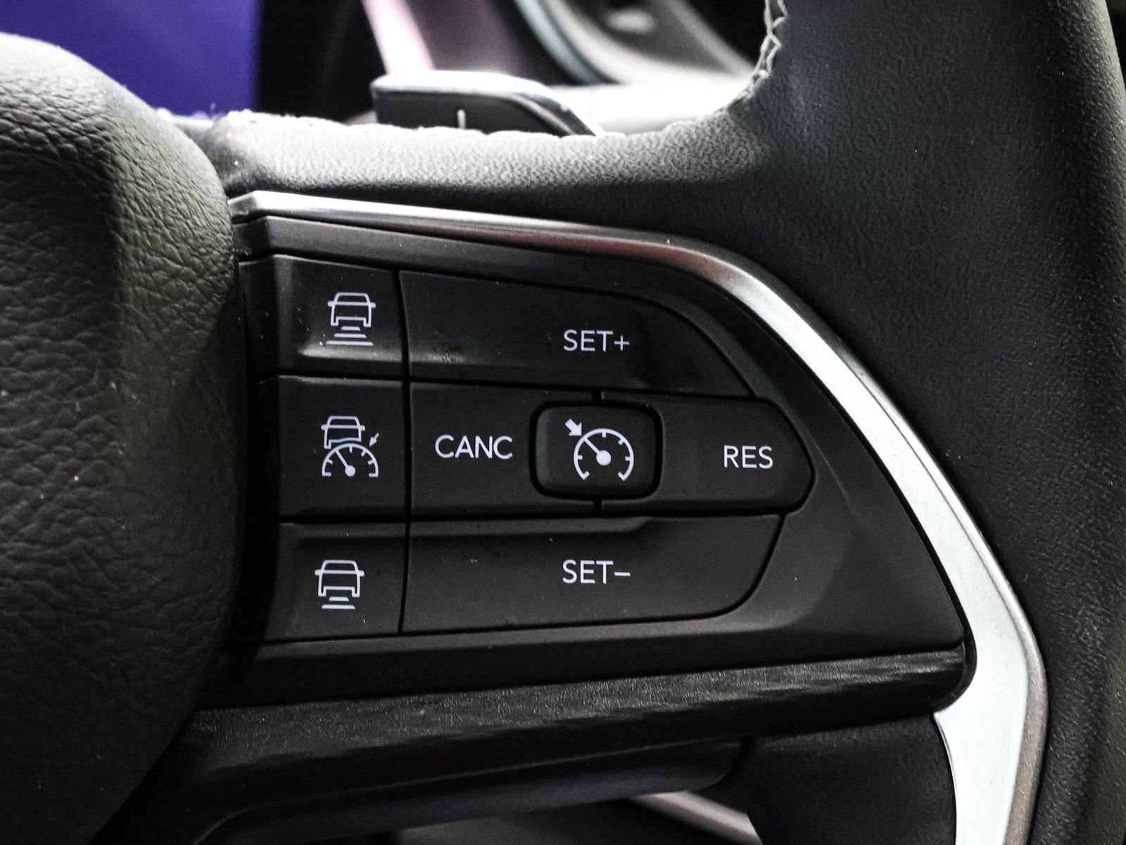 Used 2024 Jeep Grand Cherokee Laredo X w/ Luxury Tech Group I image 34