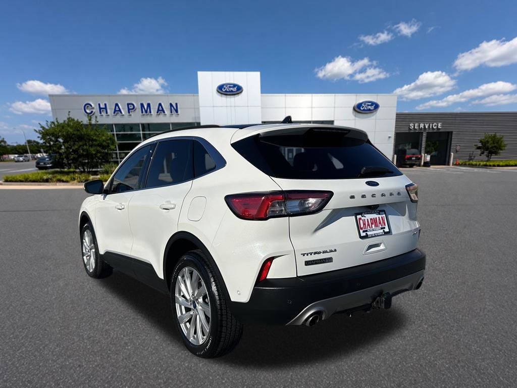 Certified 2022 Ford Escape Titanium w/ Titanium Elite Package AWD/4WD image 3