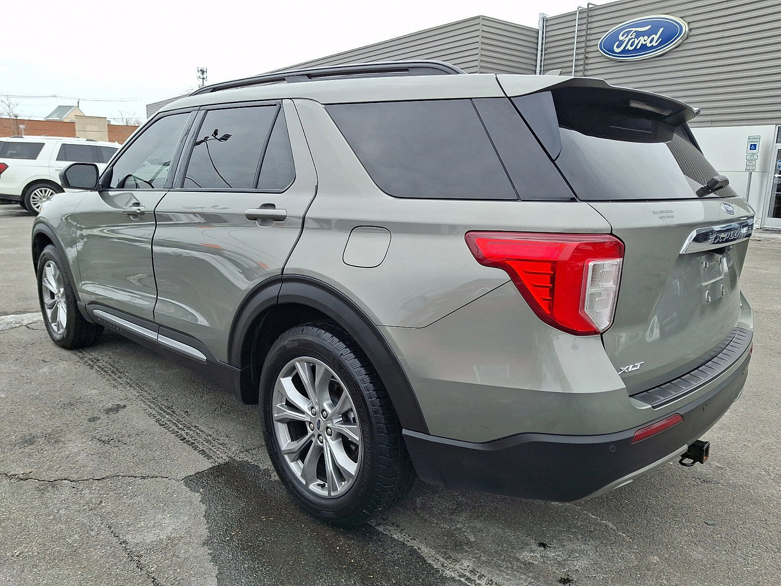 Certified 2020 Ford Explorer XLT w/ Equipment Group 202A image 7