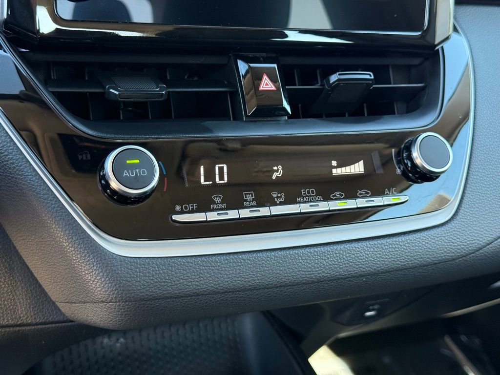 Used 2024 Toyota Corolla LE image 12