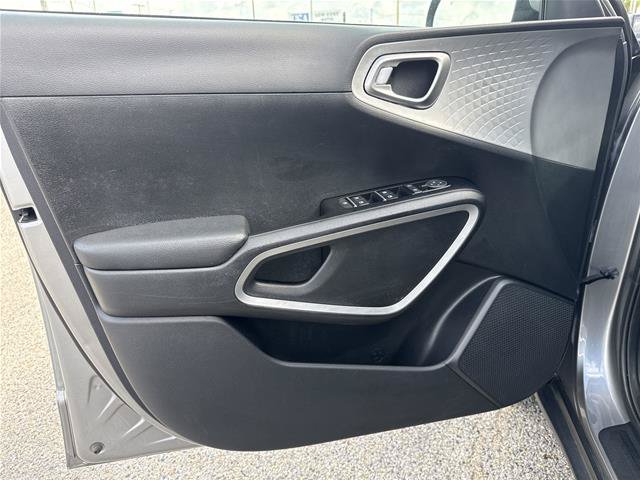 Used 2024 Kia Soul LX w/ Option Group 015 FWD image 23