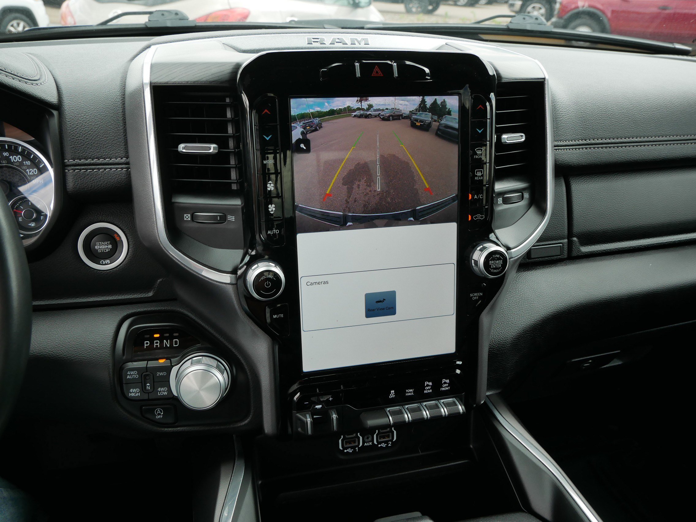 Used 2023 RAM 1500 Laramie AWD/4WD image 33