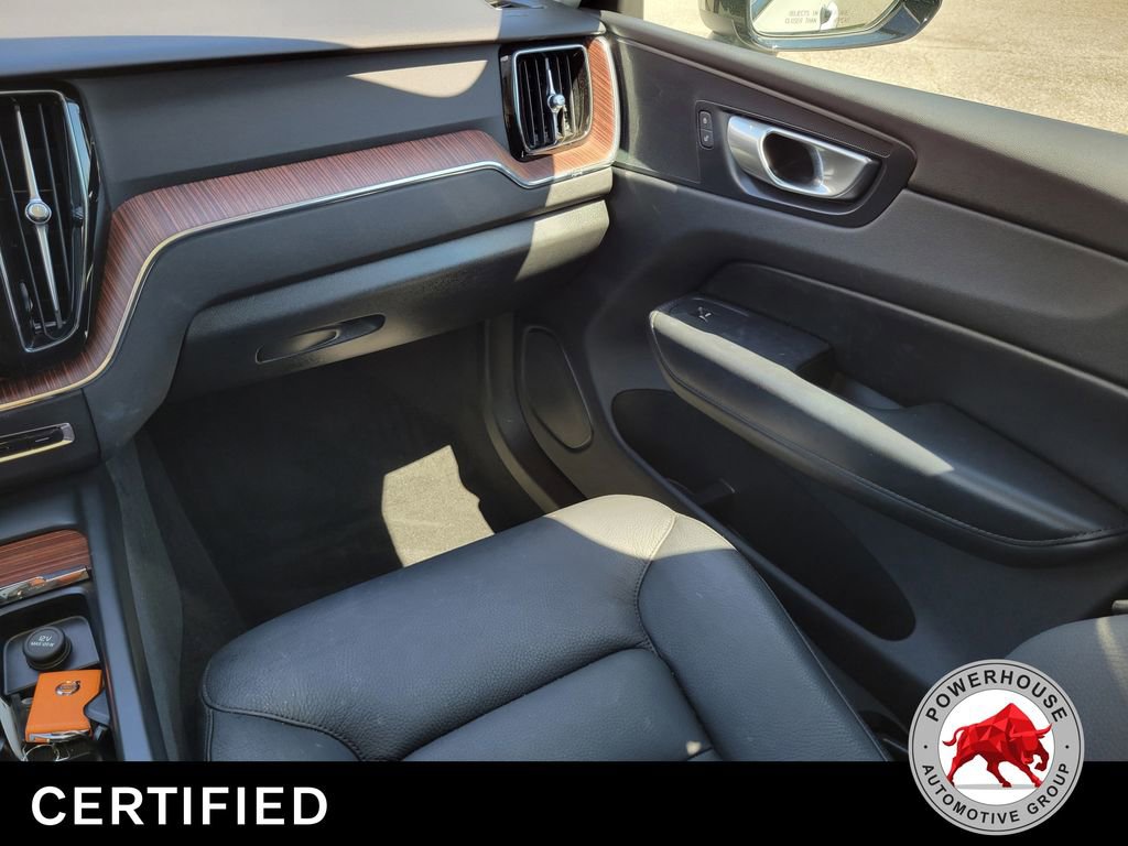 Used 2024 Volvo XC60 B5 Plus AWD/4WD image 22