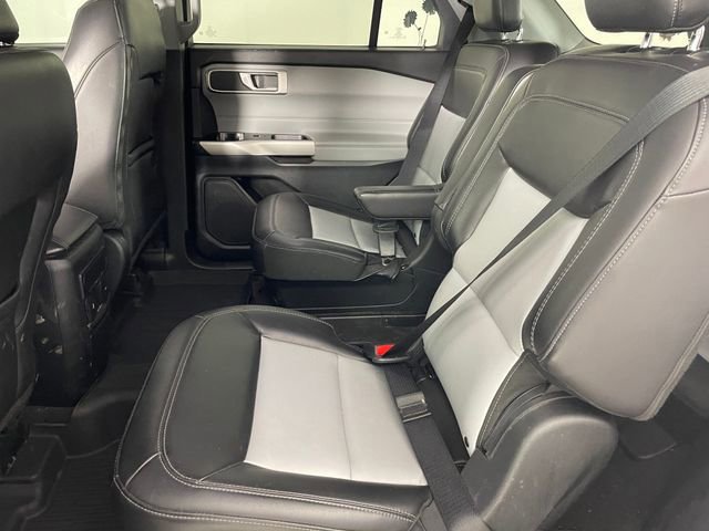 Certified 2022 Ford Explorer XLT w/ Equipment Group 202A image 18