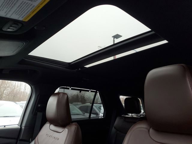 Certified 2023 Ford Explorer Platinum w/ Technology Package image 6