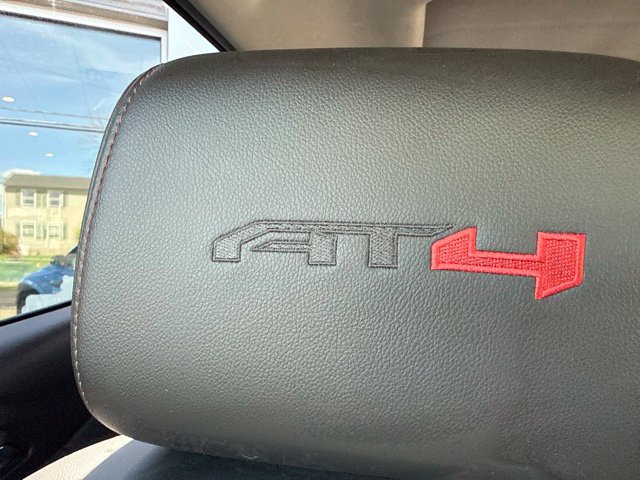 Used 2022 GMC Acadia AT4 w/ Preferred Package AWD/4WD image 27