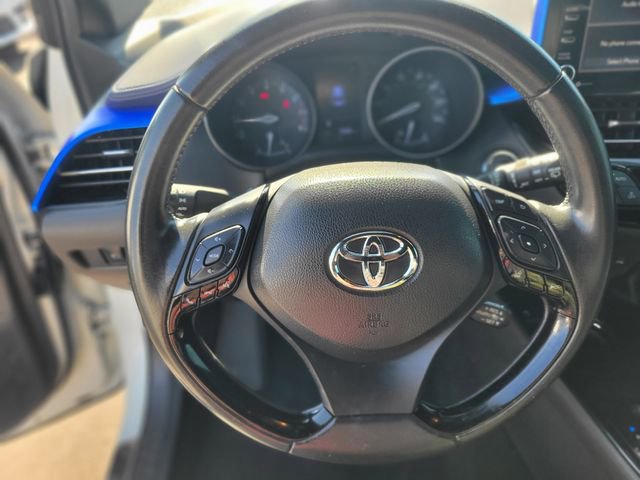 Used 2020 Toyota C-HR XLE image 22