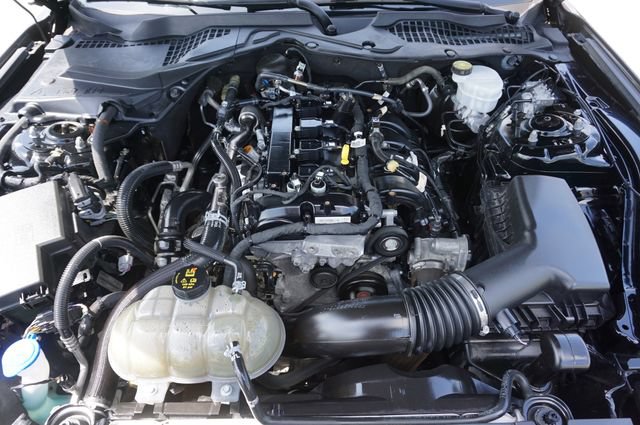 Certified 2021 Ford Mustang Coupe RWD image 11