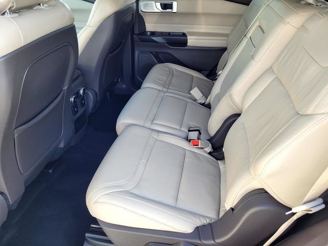 Certified 2020 Ford Explorer Platinum w/ Premium Technology Package AWD/4WD image 13