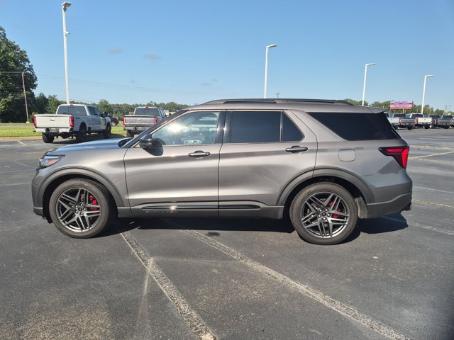 Certified 2025 Ford Explorer ST w/ Sun And Sound Package AWD/4WD image 7