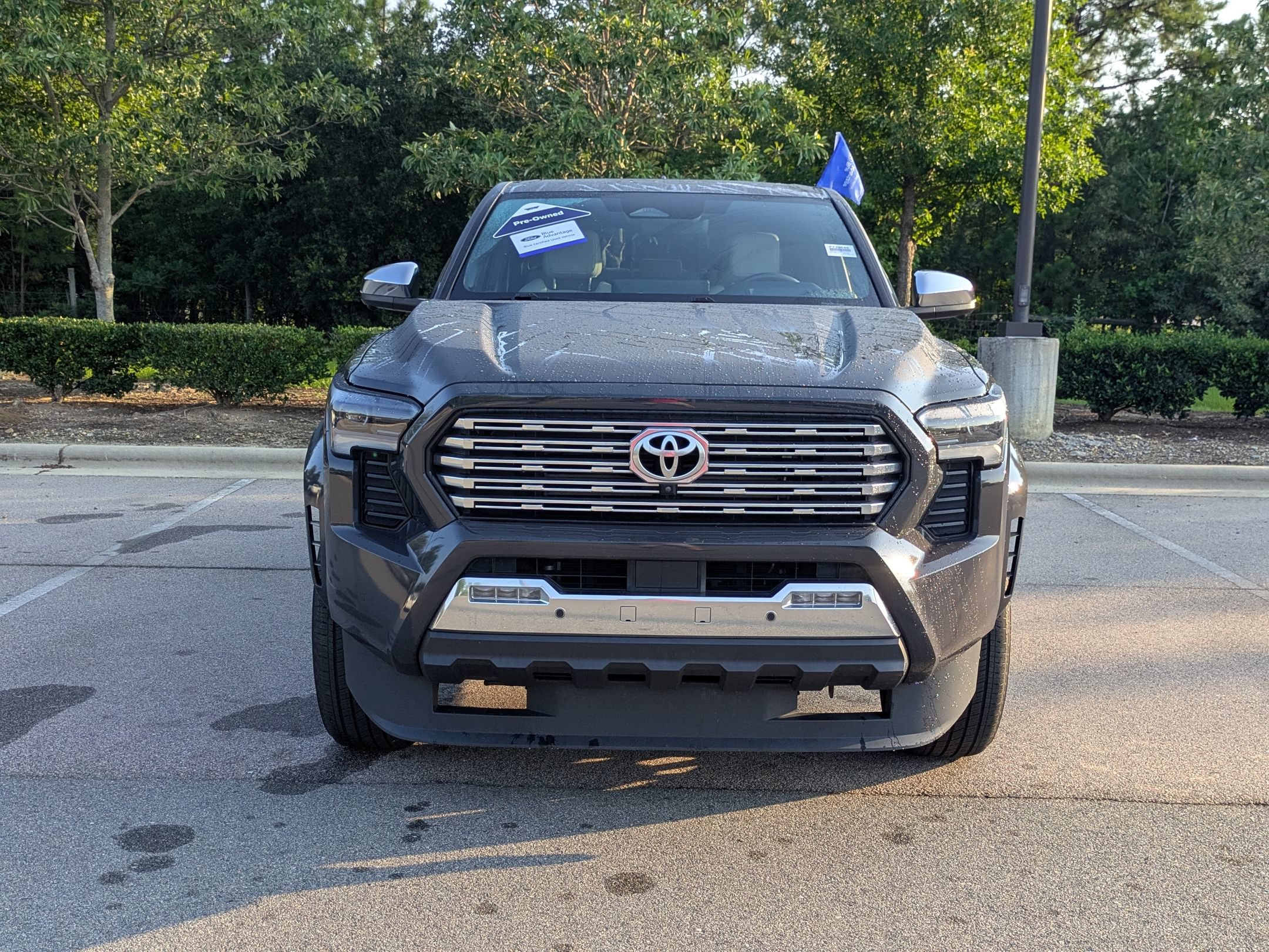 Used 2024 Toyota Tacoma Limited w/ Limited Package (LT) AWD/4WD image 9