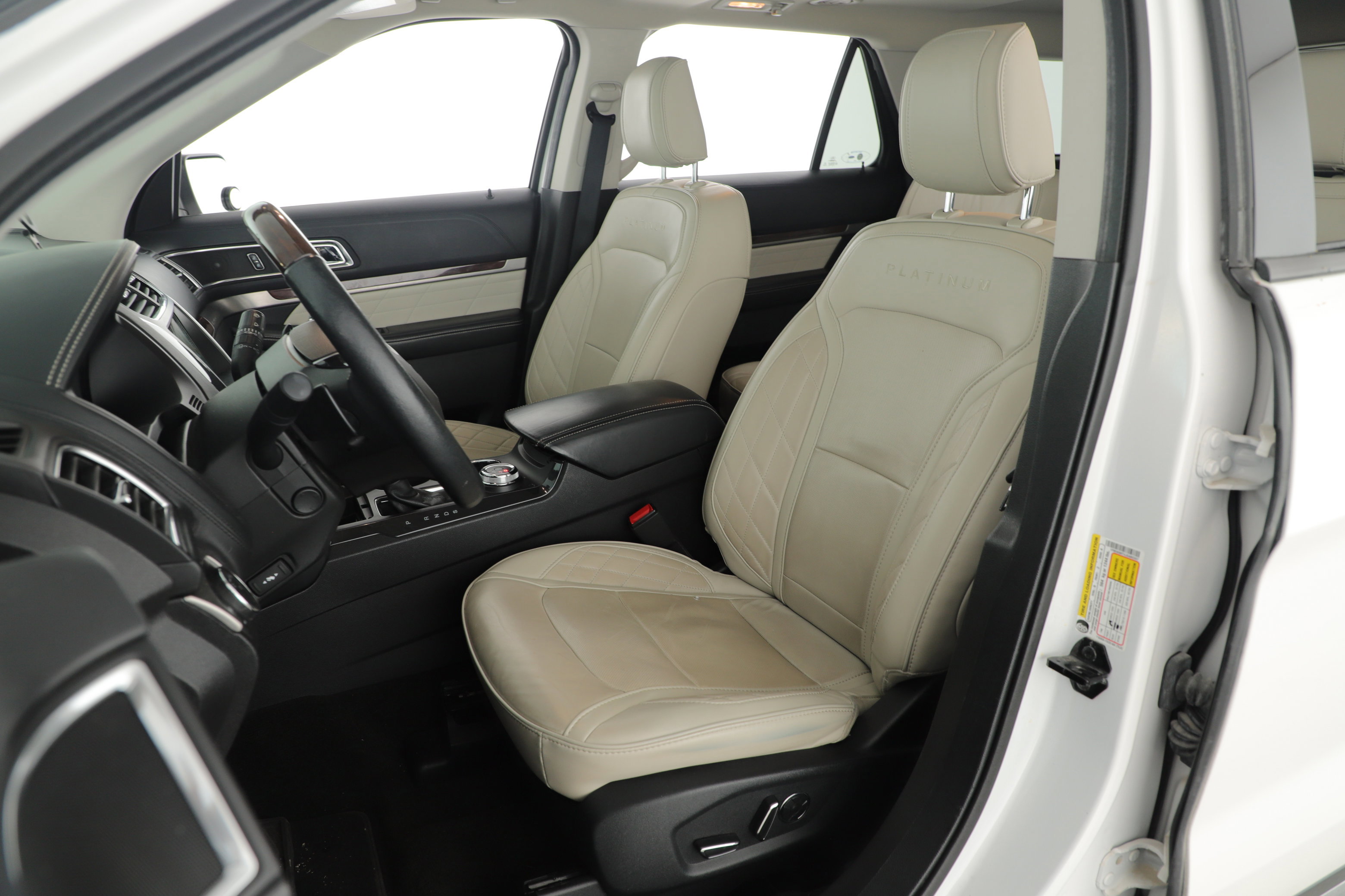 Certified 2018 Ford Explorer Platinum image 8