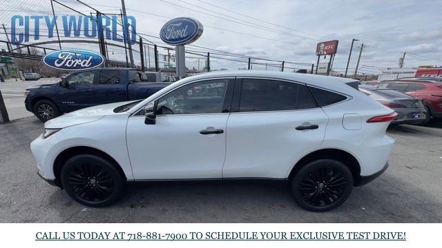 Used 2023 Toyota Venza Nightshade image 2