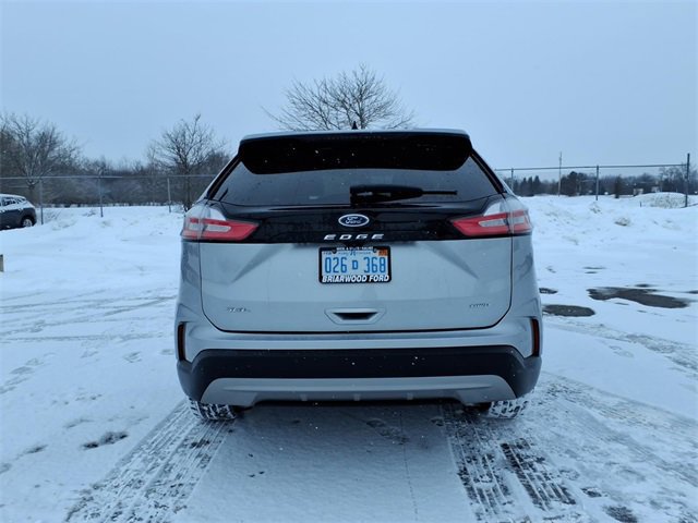 Certified 2023 Ford Edge SEL w/ Convenience Package image 3