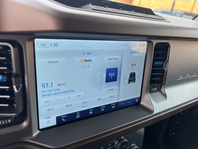 Certified 2022 Ford Bronco Outer Banks w/ Sasquatch Package AWD/4WD image 12