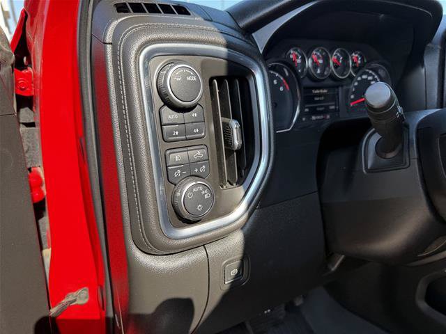 Used 2021 Chevrolet Silverado 1500 LT Trail Boss AWD/4WD image 16