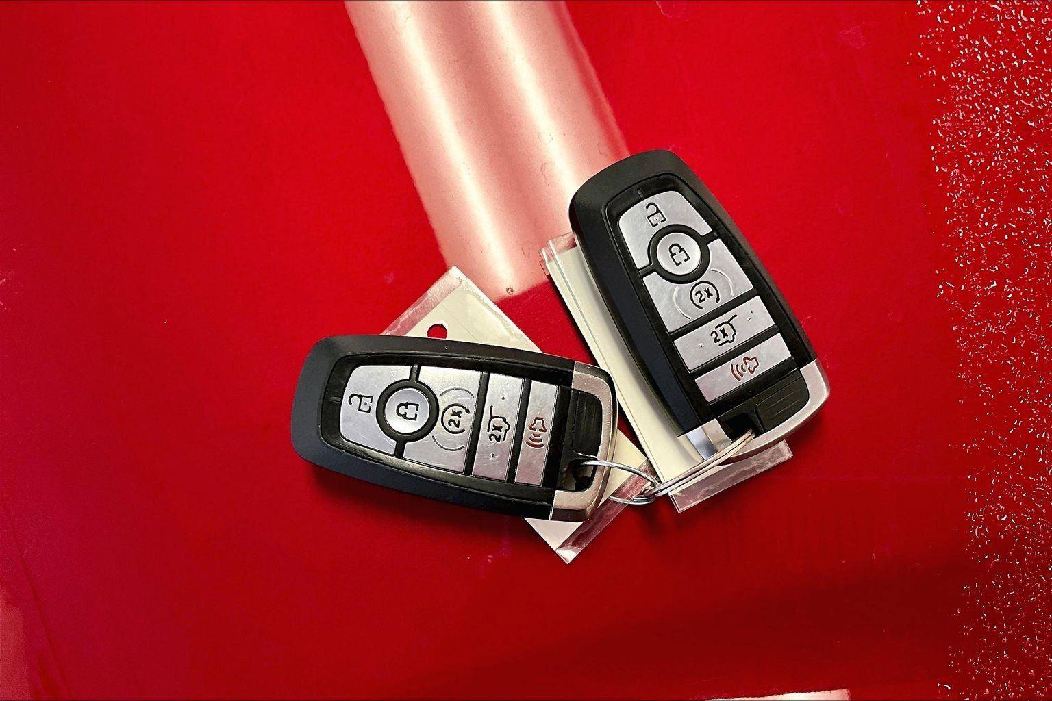 Certified 2020 Ford Explorer XLT w/ Equipment Group 202A image 9