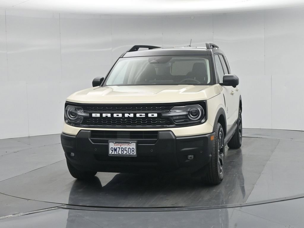 Certified 2025 Ford Bronco Sport Outer Banks w/ Outer Banks Tech Package+ AWD/4WD image 57
