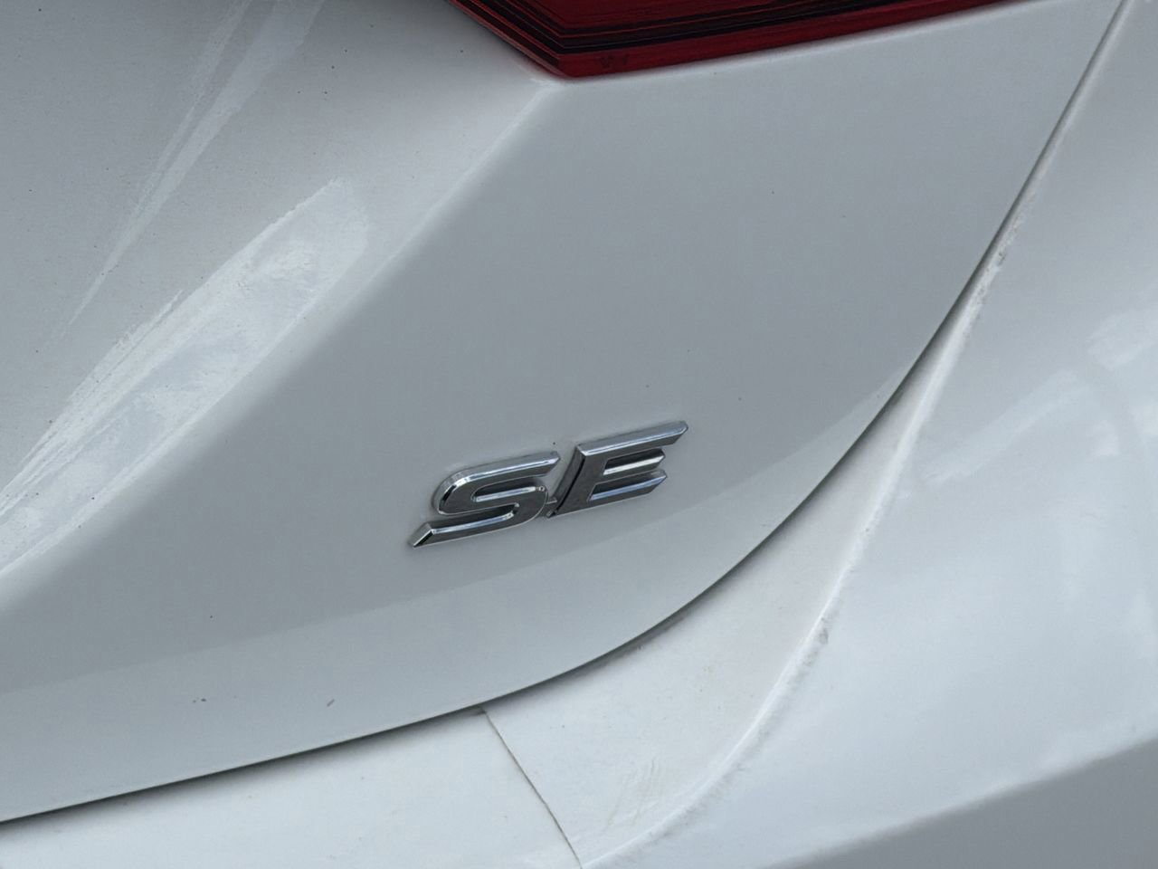 Used 2024 Toyota Camry SE w/ Convenience Package FWD image 9