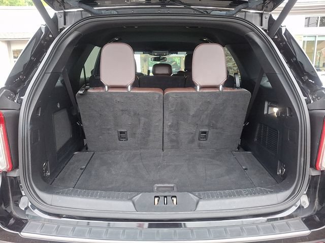 Certified 2022 Ford Explorer Platinum w/ Equipment Group 601A AWD/4WD image 38