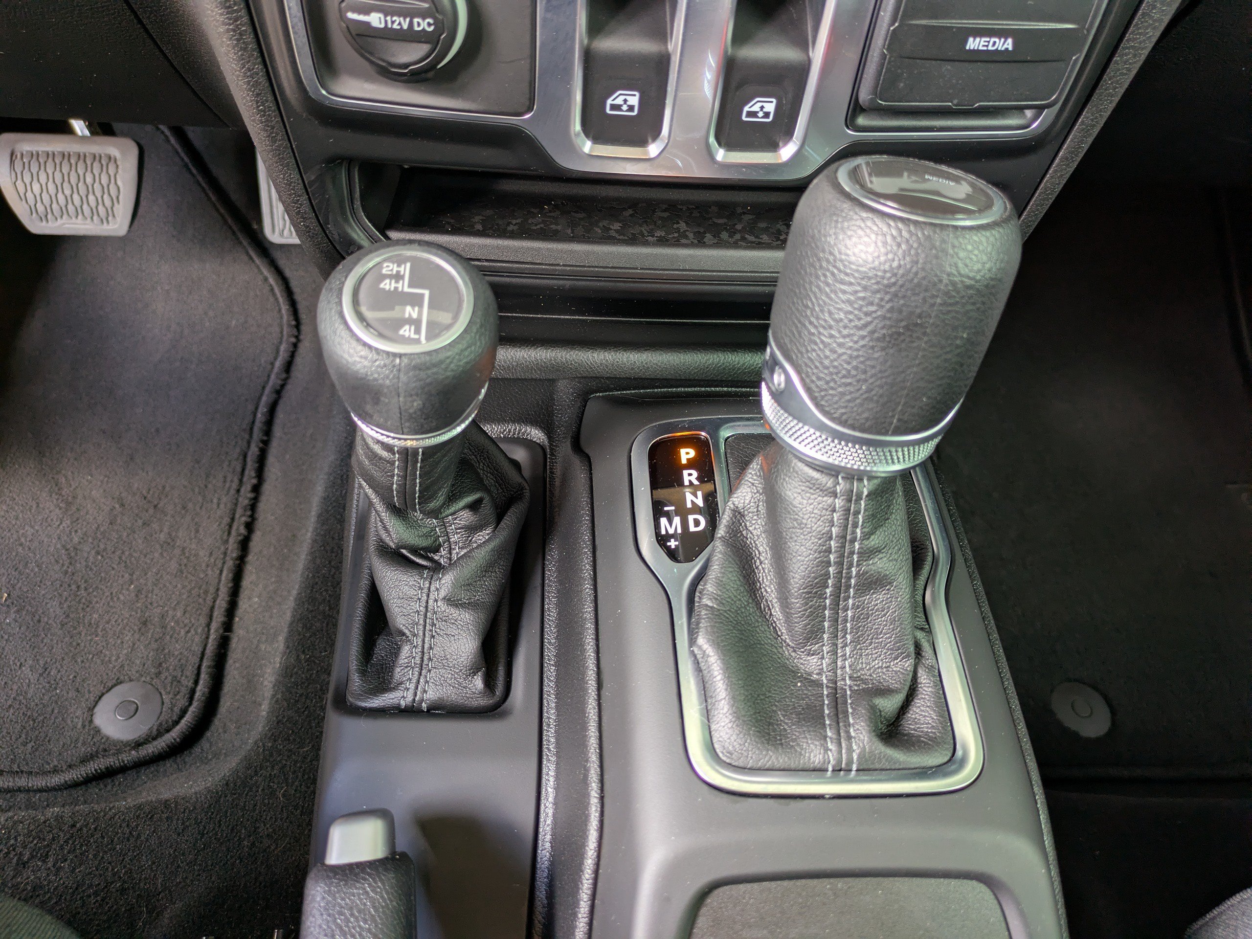 Used 2025 Jeep Wrangler Sport AWD/4WD image 20