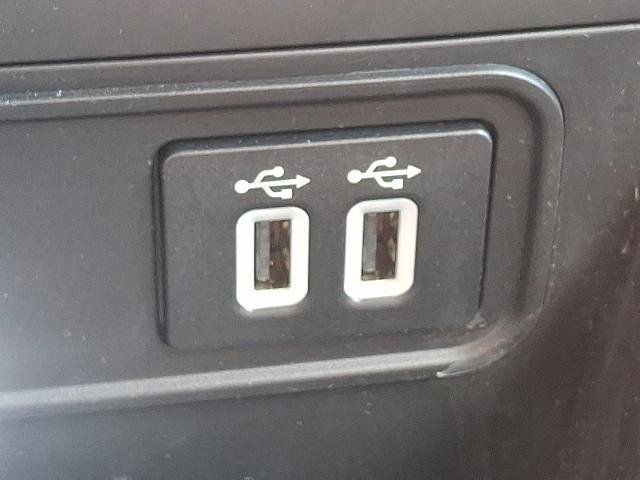 Certified 2022 Ford EcoSport SE w/ SE Appearance Package image 24