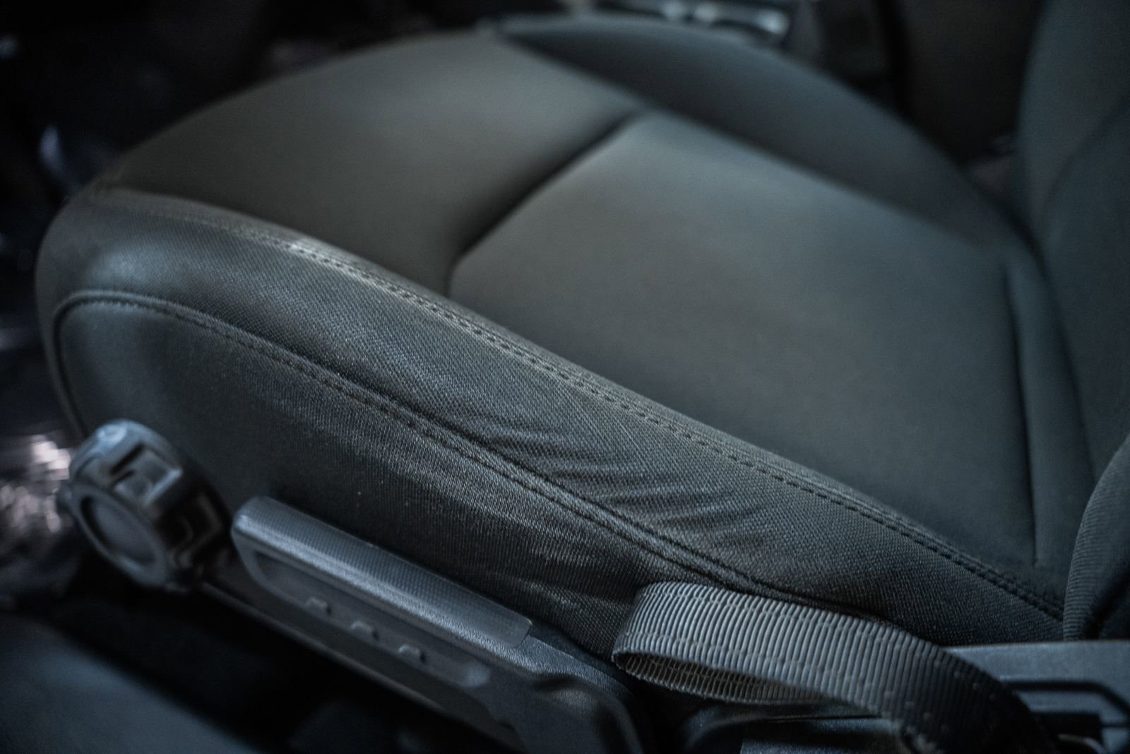 Used 2018 Jeep Wrangler Unlimited Sahara image 39