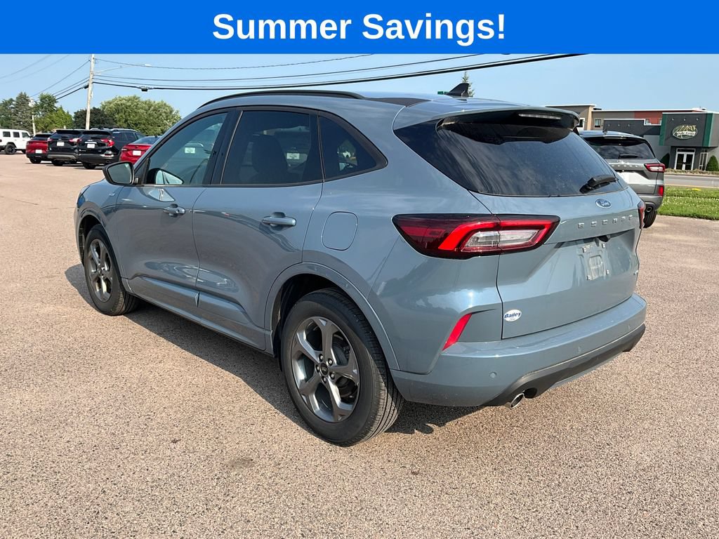 Certified 2023 Ford Escape ST-Line w/ Tech Pack #1 AWD/4WD image 5