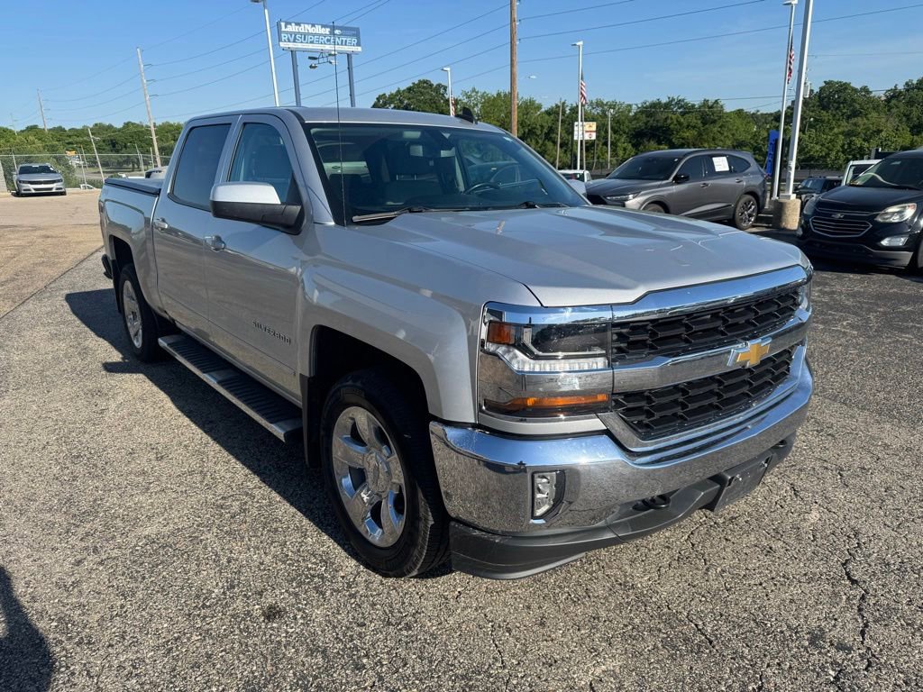Used 2018 Chevrolet Silverado 1500 LT w/ LT Eassist Package AWD/4WD image 1