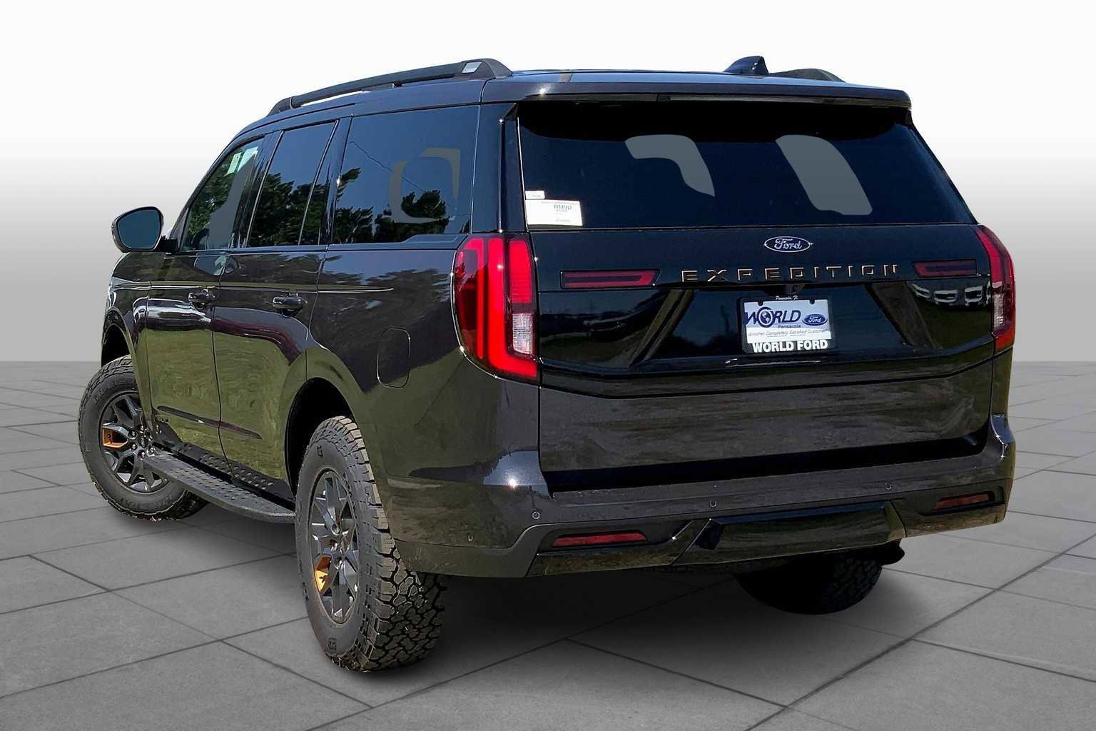 Certified 2025 Ford Expedition Tremor image 3